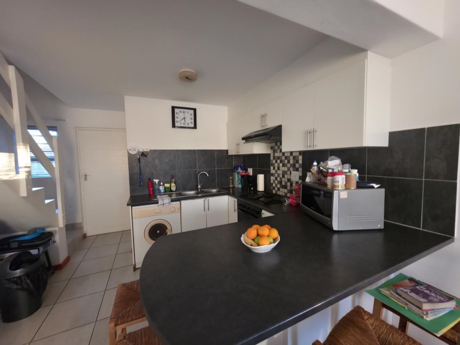 2 Bedroom Property for Sale in Houghton Place Western Cape